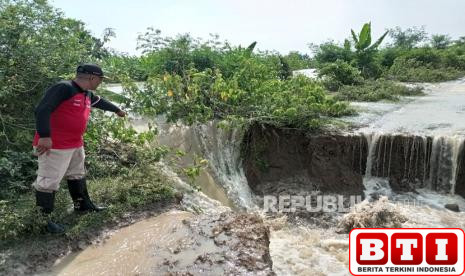 tanggul-sungai-tuntang-jebol-175-hektare-sawah-dan-ratusan-rumah-warga-di-demak-kebanjiran