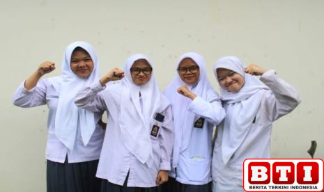 tim-pelajar-madrasah-kota-sukabumi-juara-terbaik-3-nasional-inovasi-digital