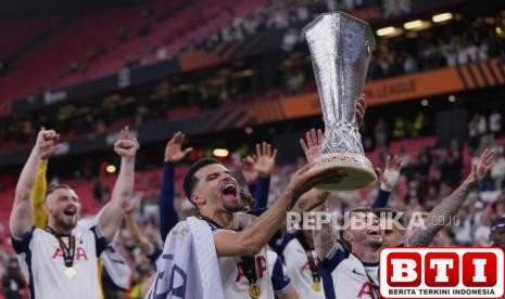 tottenham-akhiri-puasa-trofi-juara-liga-europa-taklukkan-manchester-united-1-0