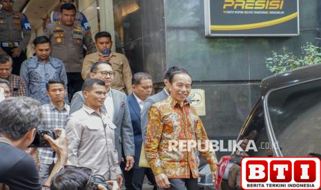 tuding-ijazah-palsu-jokowi-roy-suryo-diminta-hadapi-proses-hukum