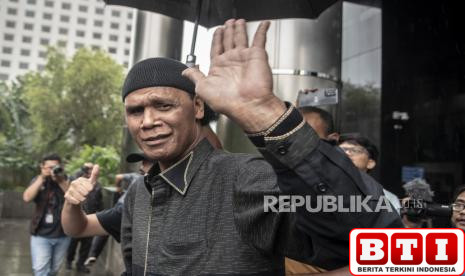 viral-peresmian-grib-bali-berlatar-belakang-bendera-gerindra