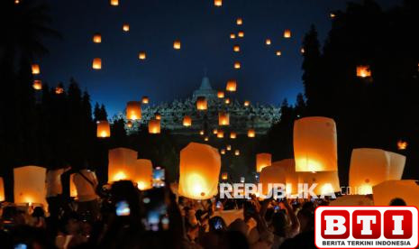 waisak-2025-dongkrak-kunjungan-ke-borobudur-hingga-100-ribu-orang