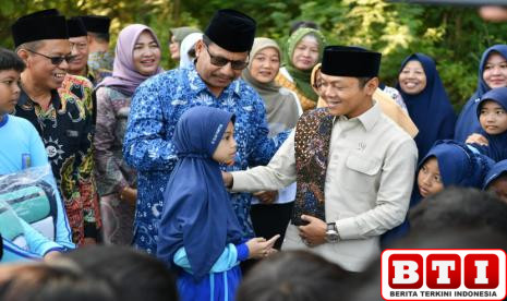 wamendikdasmen-fajar-apresiasi-pemda-yang-komitmen-wujudkan-pendidikan-bermutu-untuk-semua