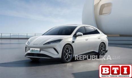 byd-mulai-pre-sales-mobil-listrik-seal-06-ev-segini-harga-termurahnya