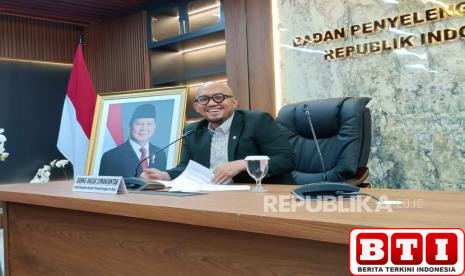 dahnil-ada-petugas-haji-daerah-yang-hanya-nebeng-naik-haji