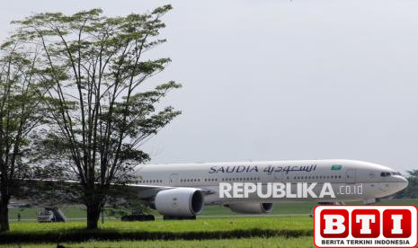 dapat-ancaman-bom-pesawat-saudi-airlines-mendarat-darurat-di-bandara-kualanamu