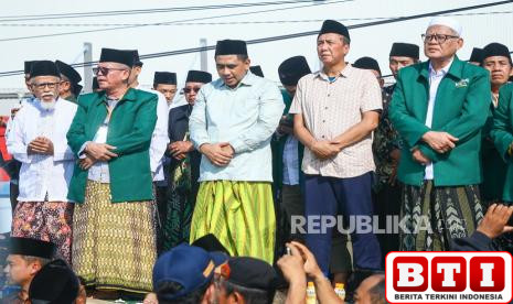 doa-bersama-paguyuban-demak-bintoro-nusantara-rob-di-sayung-demak-jadi-perhatian-presiden