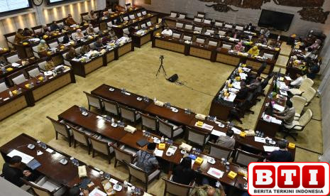 dpr-minta-ojk-tunda-skema-co-payment-asuransi-kesehatan