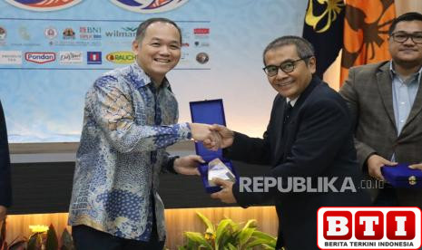 dukung-pendidikan-produsen-koepoe-koepoe-dapat-penghargaan-dari-ip-trisakti