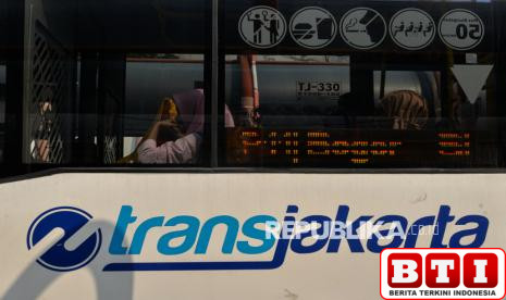 ini-penjelasan-pramono-terkait-wacana-pegawai-swasta-wajib-naik-transportasi-umum-saban-rabu