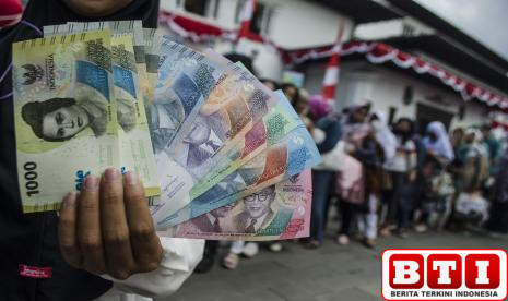 inovatif-limbah-uang-kertas-diolah-jadi-medali-lomba-lari