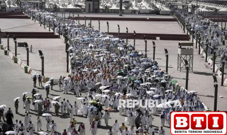 jadwal-kepulangan-jamaah-haji-ntb-mulai-tiba-di-tanah-air-12-juni-2025
