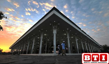 jadwal-sholat-hari-ini-1-juni-2025-di-palembang-ketahui-waktunya-dan-indahnya-beribadah