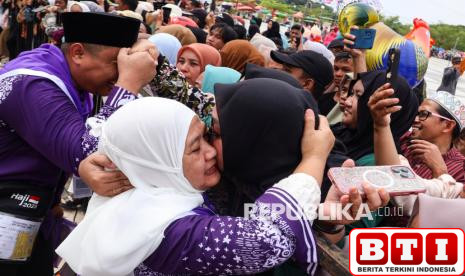 jamaah-haji-kloter-pertama-tiba-di-makassar-rabu-malam