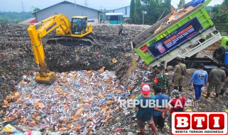 jutaan-batang-rokok-ilegal-dimusnahkan-bea-cukai-kudus