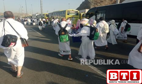 masjidil-haram-padat-jamaah-diminta-ibadah-di-hotel-hingga-13-dzulhijjah