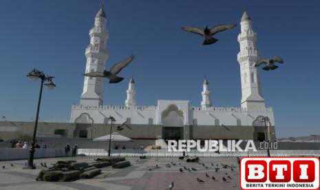 merpati-aneka-warna-dan-jejak-nabi-muhammad-di-masjid-quba
