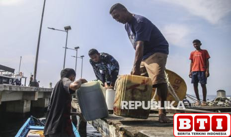 nelayan-kecil-di-ternate-kekurangan-stok-bbm-untuk-melaut