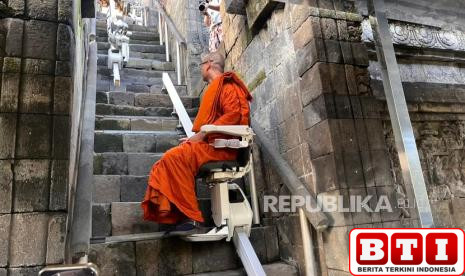penampakan-dan-cara-kerja-stairlift-candi-borobudur-ke-puncak-hanya-lima-menit