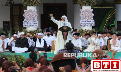 perang-iran-israel-berdampak-pada-perempuan-khofifah-serukan-doa-bagi-perdamaian-dunia