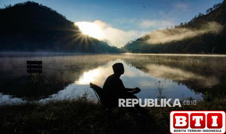 pesona-keindahan-panorama-alam-danau-ranu-kumbolo
