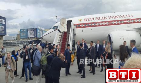presiden-prabowo-disambut-wakil-pm-rusia-saat-mendarat-di-bandara-pulkovo