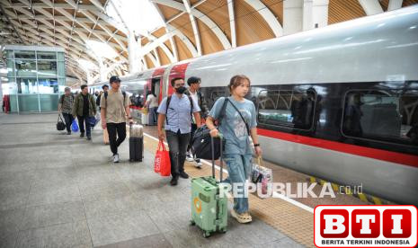 puncak-arus-balik-90-persen-tiket-whoosh-ludes-di-jam-keberangkatan-favorit