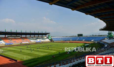 stadion-si-jalak-harupat-terus-berbenah-jelang-piala-presiden-2025