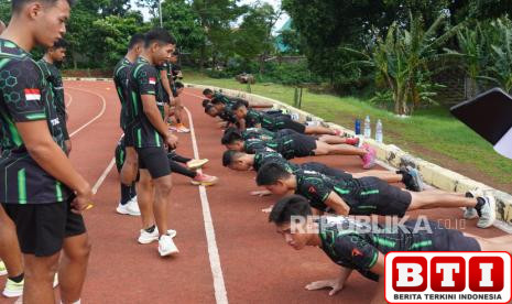 tak-hanya-beri-materi-akademik-tactical-in-police-tawarkan-pendampingan-mental-dan-fisik