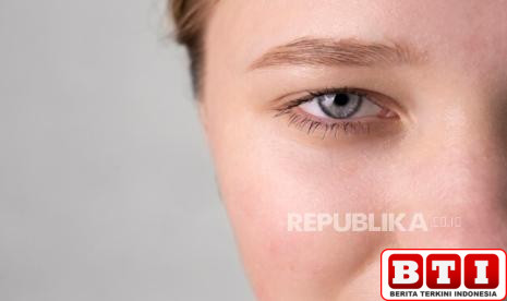 tujuh-trik-rumahan-ngilangin-mata-panda-enggak-perlu-mahal