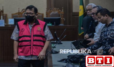 zarof-ricar-divonis-16-tahun-penjera-lebih-rendah-dari-tuntutan-jaksa