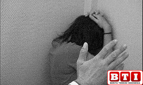 bapak-kandung-yang-siksa-injak-wajah-dan-perut-anaknya-di-purwakarta-akhirnya-ditangkap