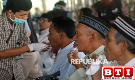 benarkah-terapi-lintah-punya-manfaat-kesehatan-ini-penjelasan-pakar