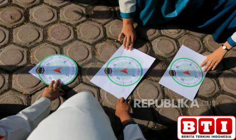 cek-arah-kiblat-kemenag-rejang-lebong-alat-theodolite-presisi-pastikan-arah-kiblat