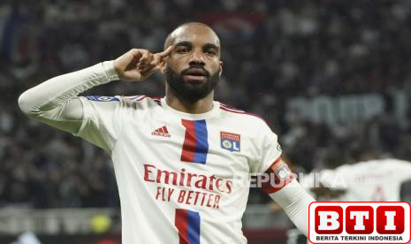 eks-penyerang-arsenal-alexandre-lacazette-ikut-hijrah-ke-arab-saudi-gabung-klub-promosi-neom-sc