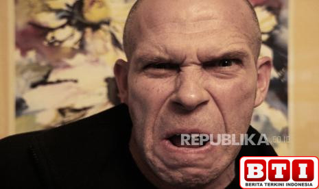 ini-5-tanda-orang-tua-yang-emosinya-belum-matang