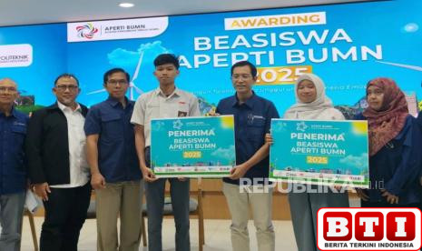 kampus-pos-indonesia-salurkan-beasiswa-untuk-55-mahasiswa