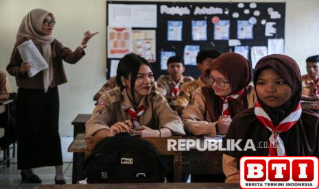 kebijakan-50-murid-per-kelas-solusi-atau-masalah-baru