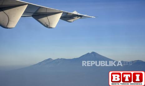 lagi-wisatawan-asing-jatuh-di-gunung-rinjani