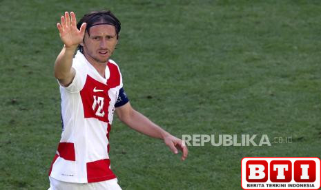 luka-modric-ke-ac-milan-allegri-dia-pemain-luar-biasa