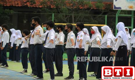 mulai-diberlakukan-begini-fakta-di-lapangan-terkait-kebijakan-kdm-50-siswa-per-kelas