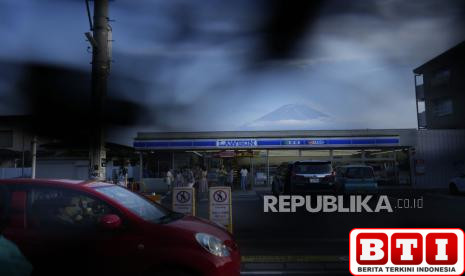 pendakian-gunung-fuji-dibuka-dengan-tarif-naik-dua-kali-lipat