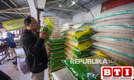 pengawasan-distribusi-beras-sphp-di-pasar-induk-indramayu