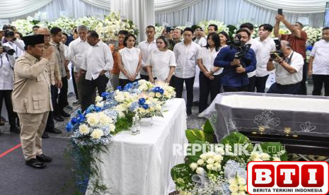 presiden-prabowo-beri-penghormatan-terakhir-untuk-kwik-kian-gie