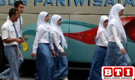 pui-jabar-tolak-robel-50-siswa-per-kelas-dedi-mulyadi-karena-dinilai-tak-adil-dan-tidak-transparan