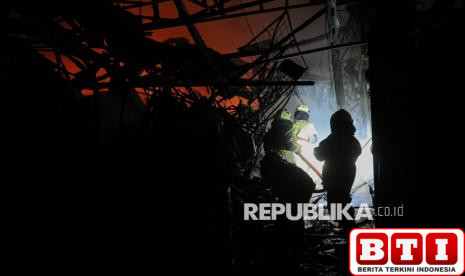 saksi-ungkap-dari-mana-api-kebakaran-pasar-taman-puring-berasal