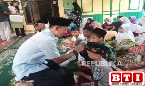 sejumlah-51108-anak-yatim-di-seluruh-indonesia-dapat-bantuan