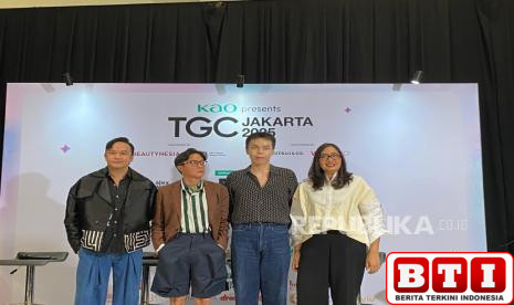 soe-jakarta-kenalkan-rococo-rebellion-di-tgc-jakarta-2025-isyana-sarasvati-jadi-muse