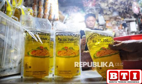 tekan-harga-sesuai-het-kemendag-bahas-pola-distribusi-baru-minyakita