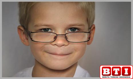waspadai-myopia-anak-teknologi-lensa-baru-dikembangkan-untuk-perlambat-minus
